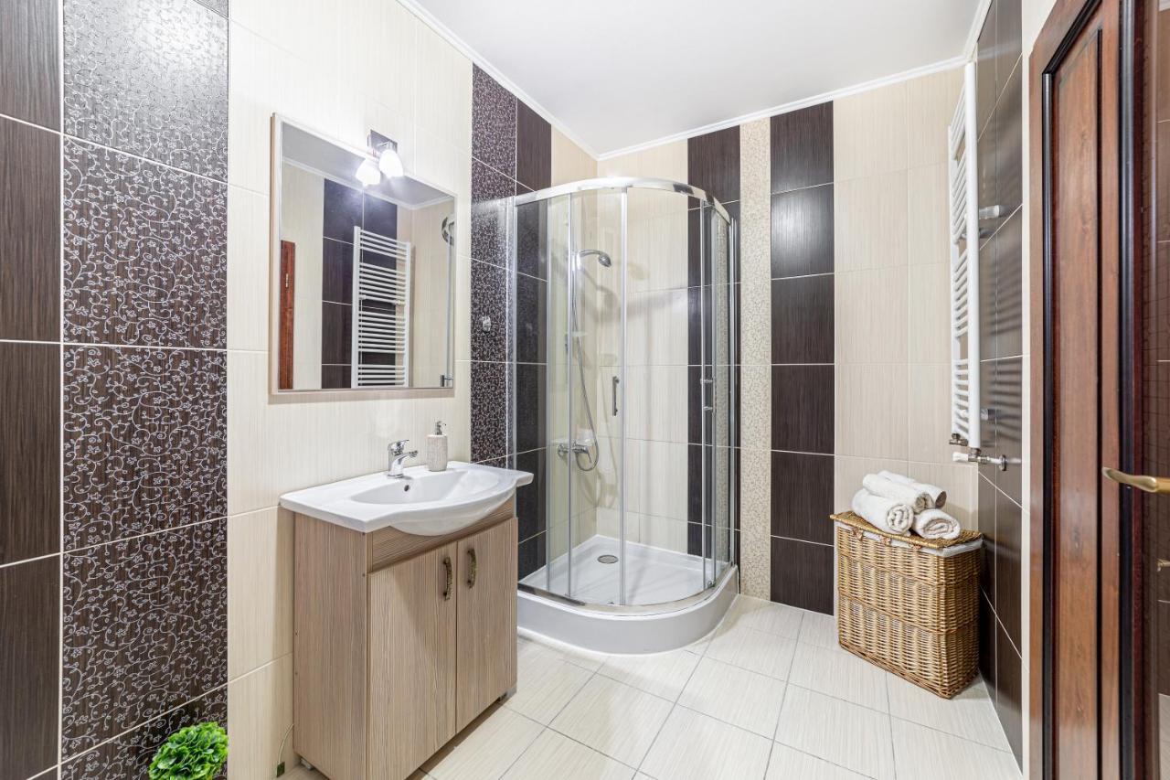 Ari Blue Apartment Ared In Kaufland Complex อาราด ภายนอก รูปภาพ