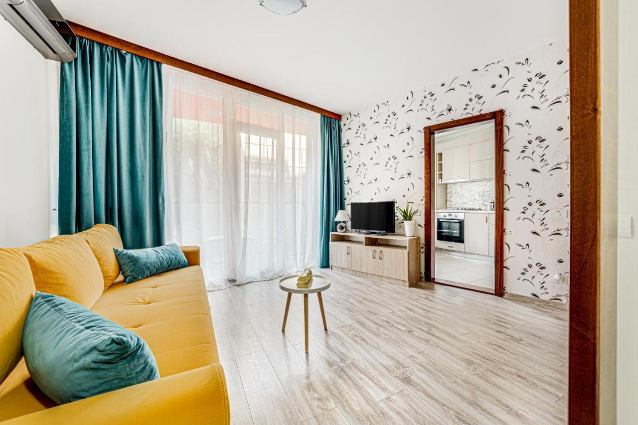 Ari Blue Apartment Ared In Kaufland Complex อาราด ภายนอก รูปภาพ