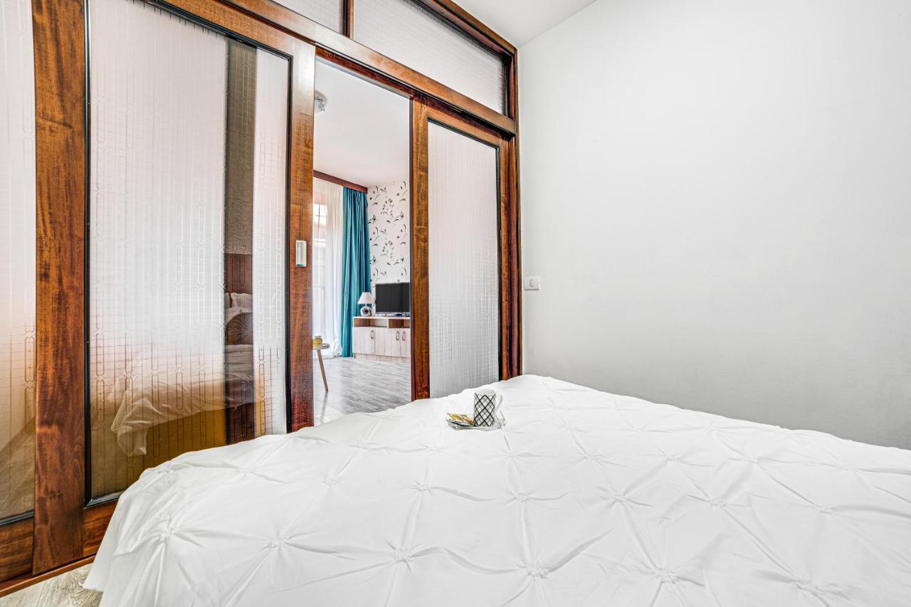 Ari Blue Apartment Ared In Kaufland Complex อาราด ภายนอก รูปภาพ