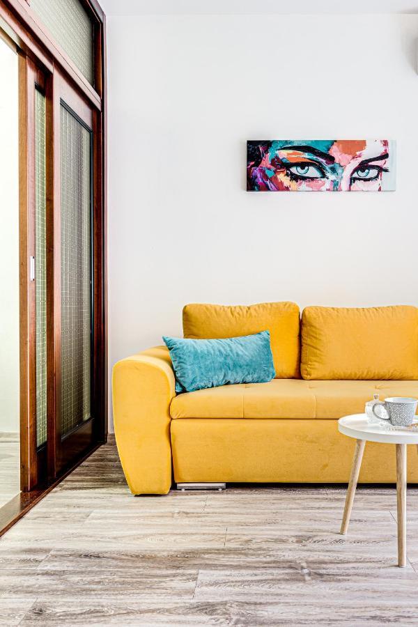 Ari Blue Apartment Ared In Kaufland Complex อาราด ภายนอก รูปภาพ