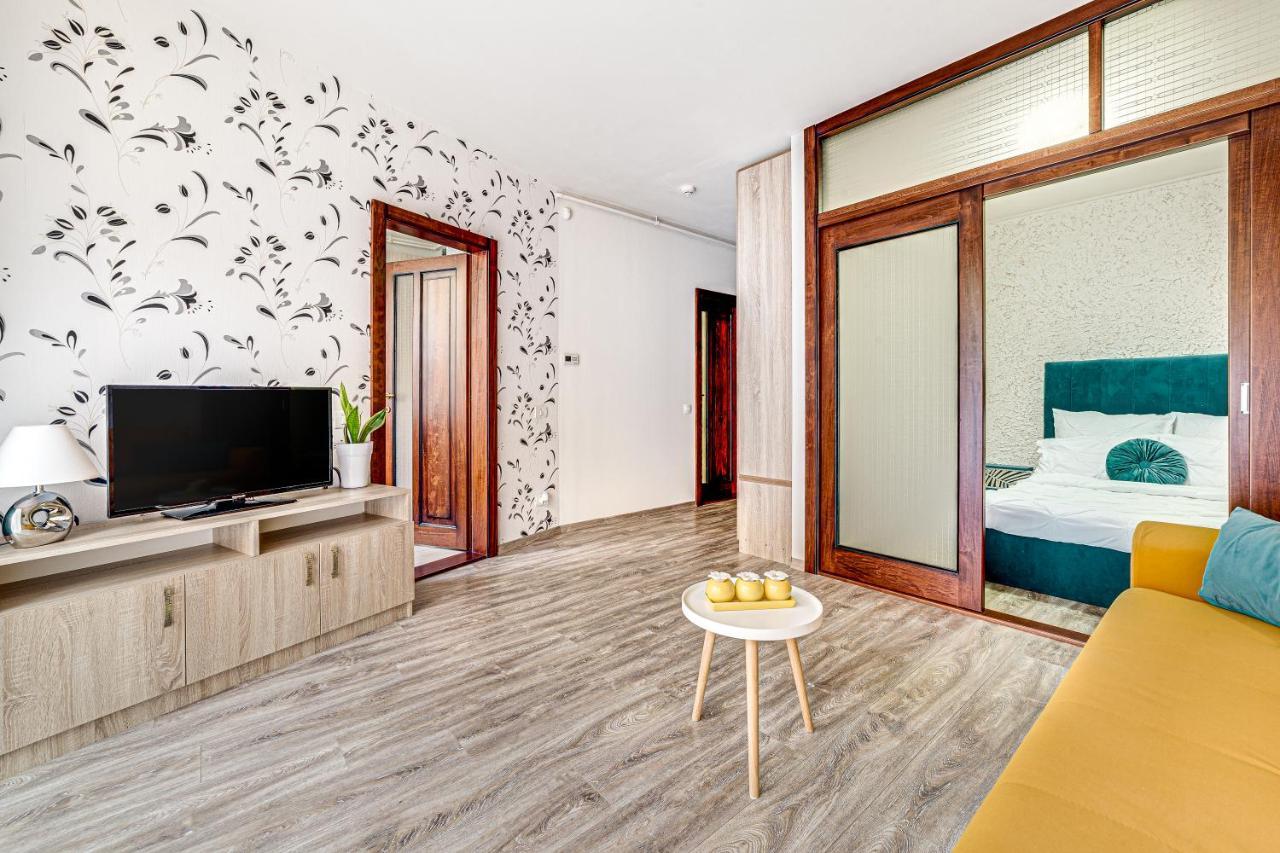 Ari Blue Apartment Ared In Kaufland Complex อาราด ภายนอก รูปภาพ